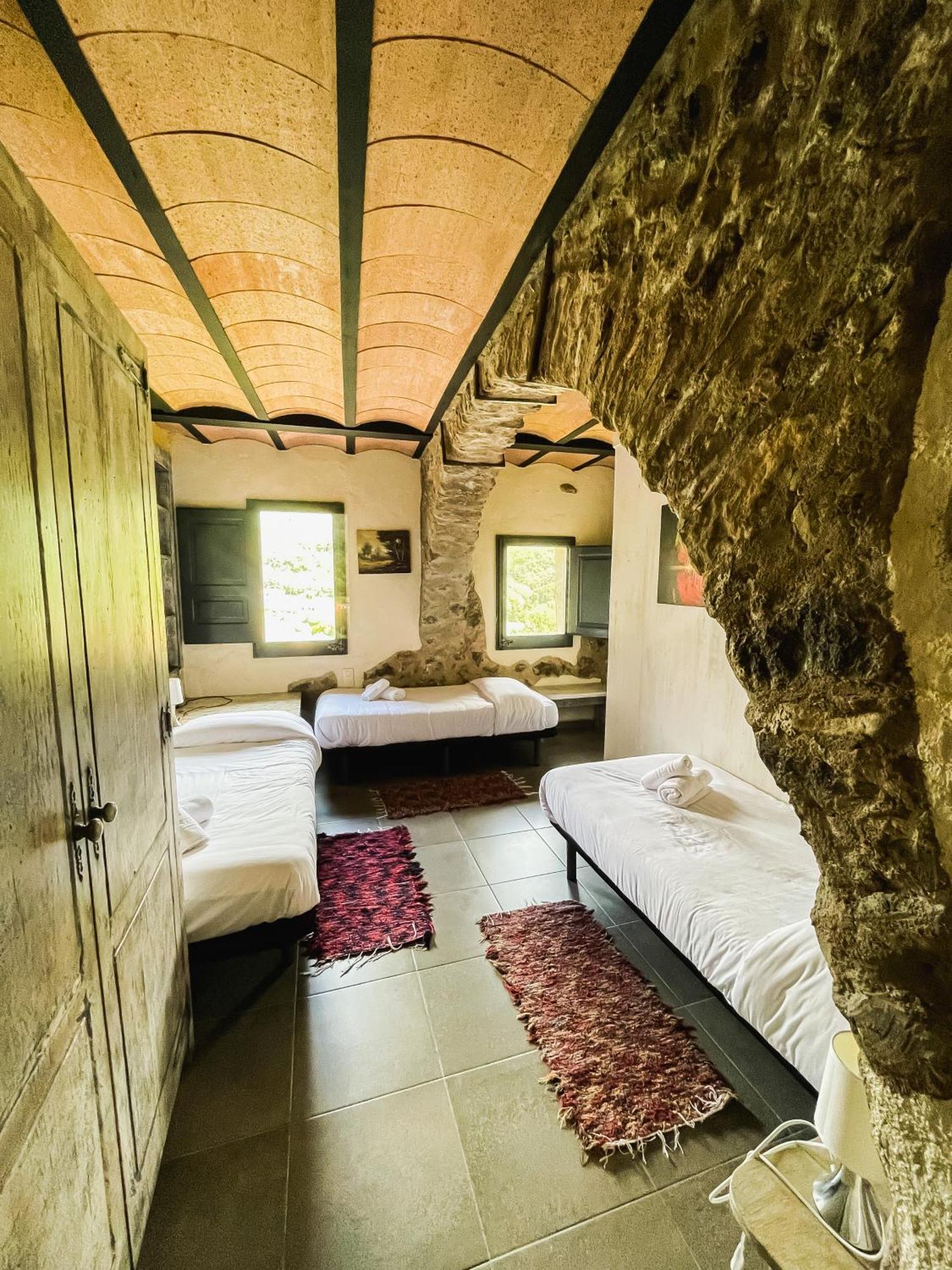 Can Castell Кастельфольит-де-ла-Рока Экстерьер фото
